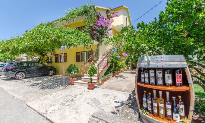 Vrboska Apartment | Apartments and Rooms Anita
