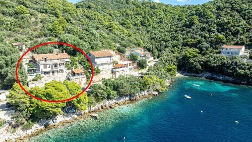Ubli Apartment | Apartments by the sea Ubli, Lastovo - 8344