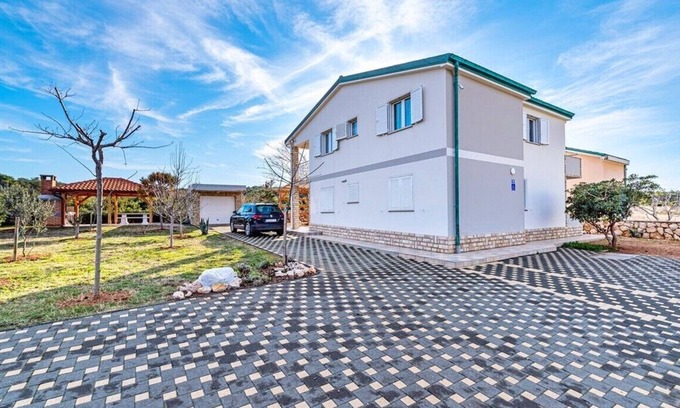 Razanac Apartment | Apartments Ivan, (14610), Ražanac, hr