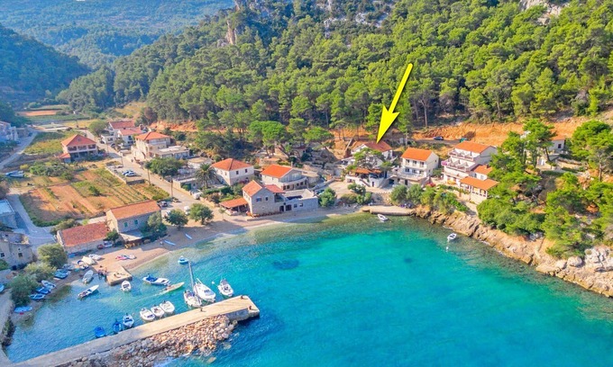 Zastrazisce Apartment | Apartments Lendis, (15084), Uvala Vela Stiniva, hr