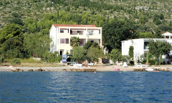 Seline Apartment | Apartments Maestral- on the beach