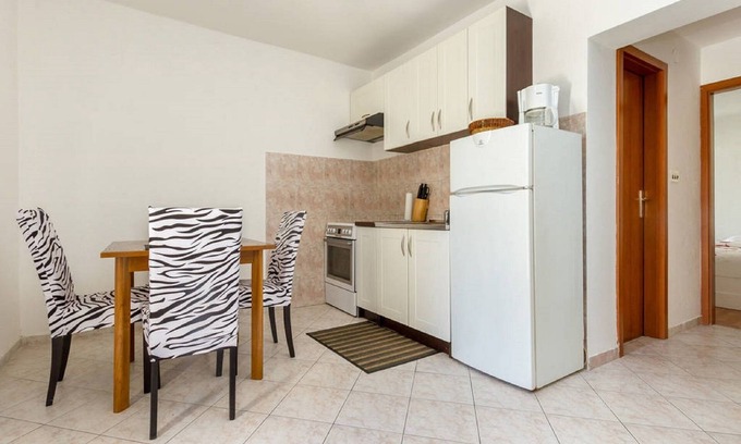 Znjan Apartment | Apartments Marasovic - Roko