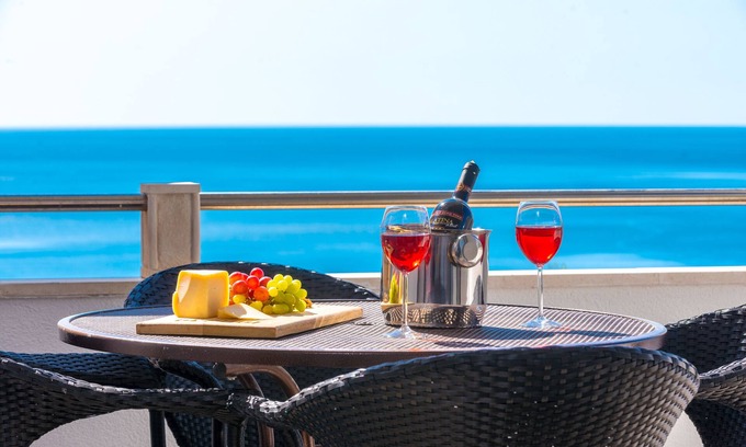 Plat Apartment | Apartments Maris-Two Bedroom Apartment with Terrace and Sea View-address Plat 21