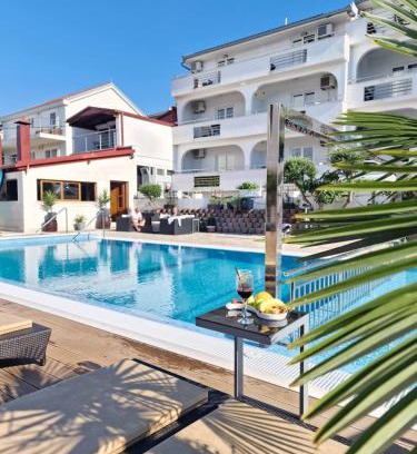 Okrug Gornji Apartment | Apartments Silva with a view of sea