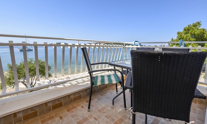 Podglavica Apartment | Apartments Silvana (23221-A1) - Rogoznica