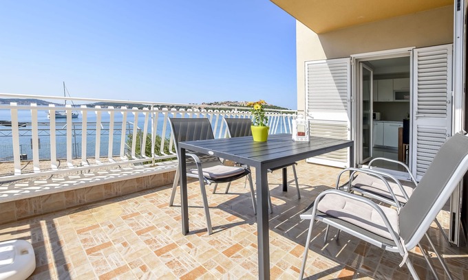 Podglavica Apartment | Apartments Silvana (23221-A2) - Rogoznica