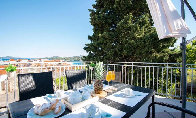 Tribunj Apartment | Apartments Tresan