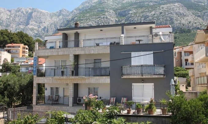 Makarska Old Town Apartment | Apartments Villa Silvia: Apartment with sea view