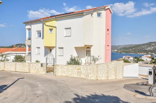 Razanj Apartment | Apartments Vito
