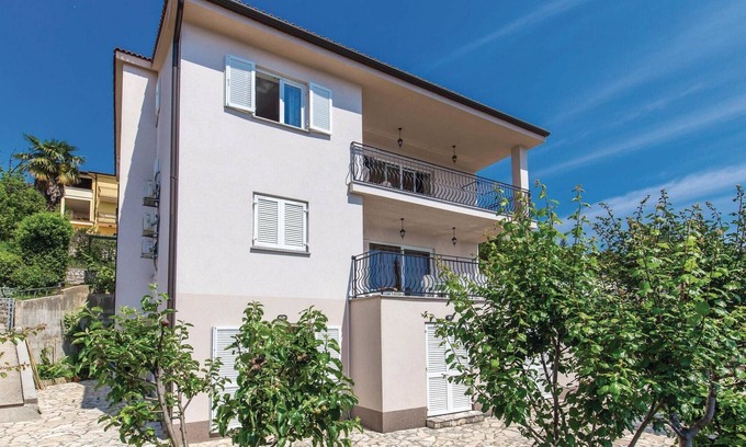 Icici Apartment | Awesome apartment in Icici with kitchen