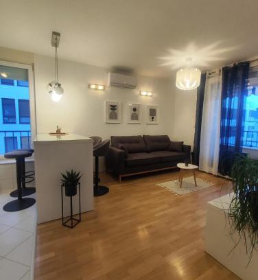 Znjan Apartment | Beach Pearl Apartment