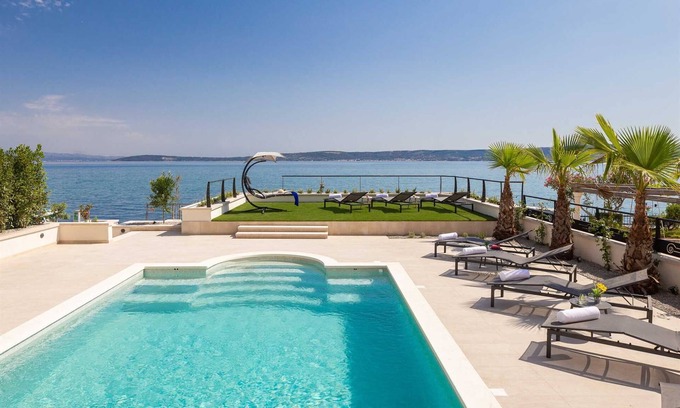 Kastela Villa | Beachfront Villa Anemona with Pool