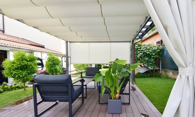 Umag House | Beatrice Umag vacation home near the sea WiFi, garden, barbecue, washing machine