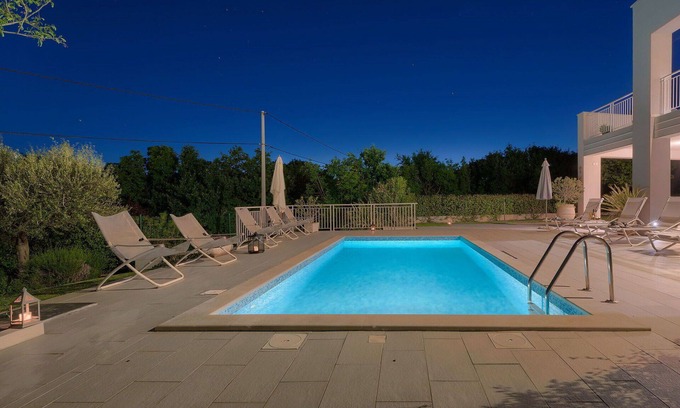 Stanisovi Villa | Beautiful private villa with private pool, WIFI, A/C, TV, terrace, pets allowed and panoramic view