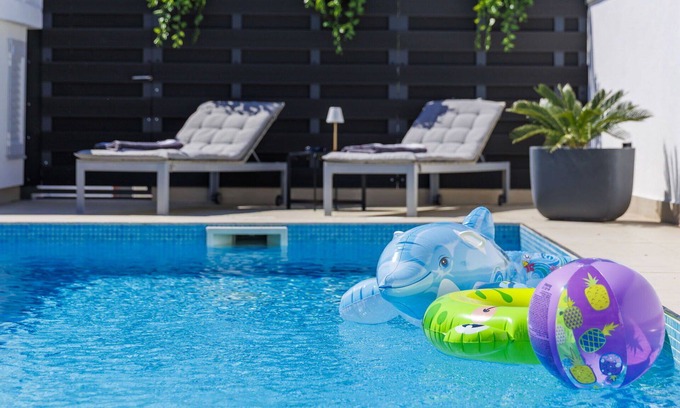 Salakovci House | Beautiful villa for 6 guests with WIFI, private pool, A/C, TV, terrace and panoramic view