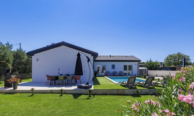 Banjole House | Corona Cordis by Interhome
