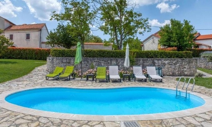 Jezenj Apartment | Cozy apartment in Pazin with kitchen