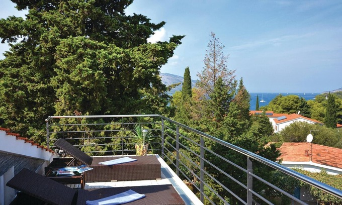 Stari Grad Apartment | Cozy apartment in Stari Grad with WiFi