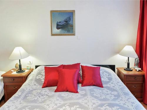 Brela Apartment | Cozy apartment with a balcony and a sea view