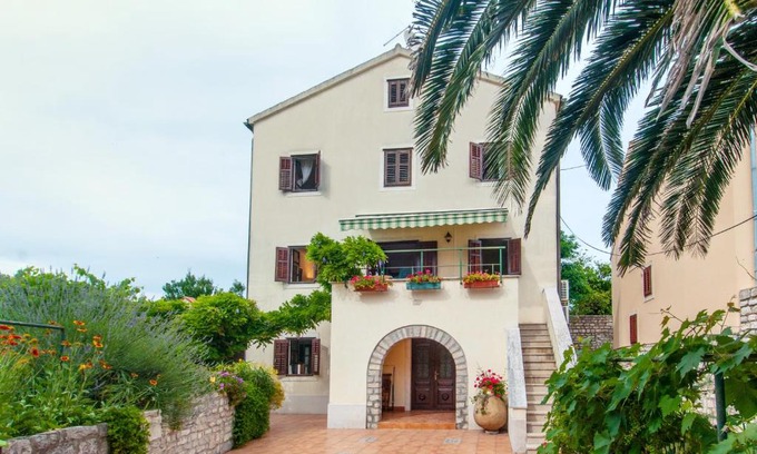Osor House | Family House Lana
