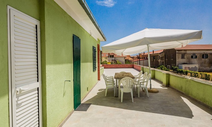 Kastel Stari Apartment | Four-bedroom apartment with terrace Kaštel Stari, Kaštela (A-14577-a)