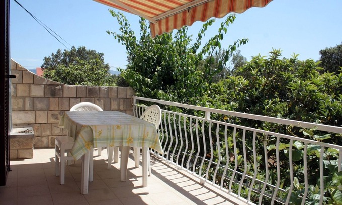 Sreser Apartment | Four-bedroom apartment with terrace Sreser, Pelješac (A-4557-a)