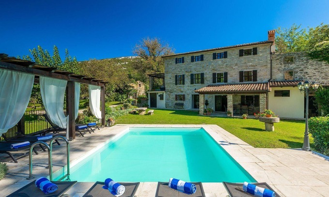 Buzet House | Holiday apartment Buzet for 1 - 8 persons with 4 bedrooms - Holiday house