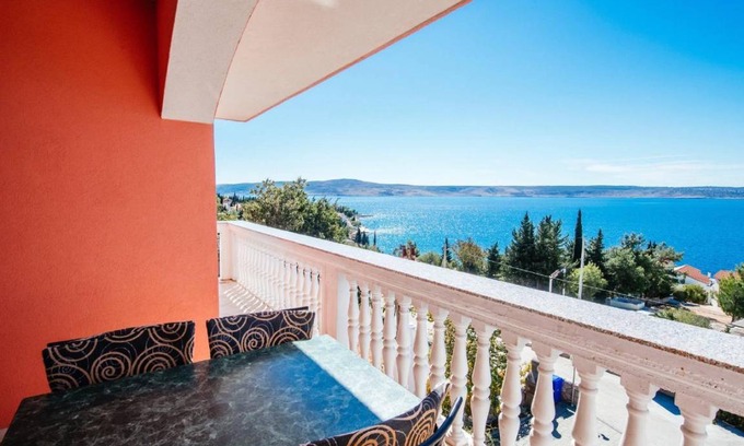 Starigrad Apartment | Holiday apartment Starigrad Paklenica for 1 - 4 persons with 2 bedrooms - Holiday apartment