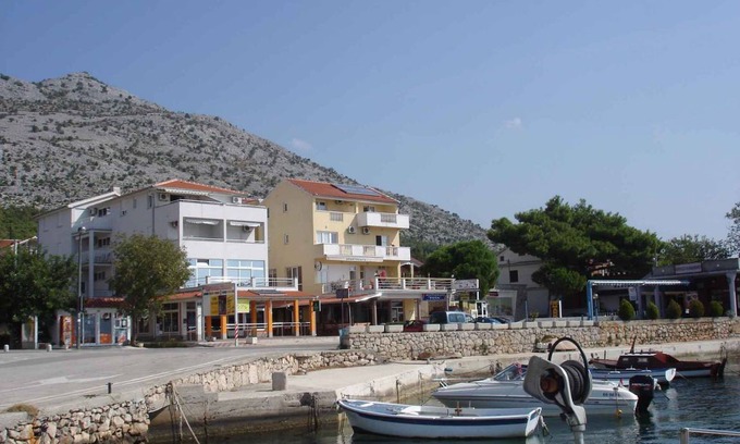Starigrad Apartment | Holiday apartment 50 m from the Adriatic Sea