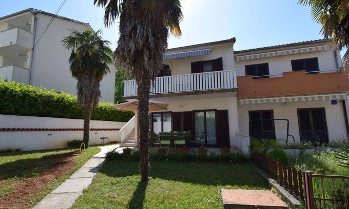 Porat Apartment | Holiday apartment mit Terrasse und Grill