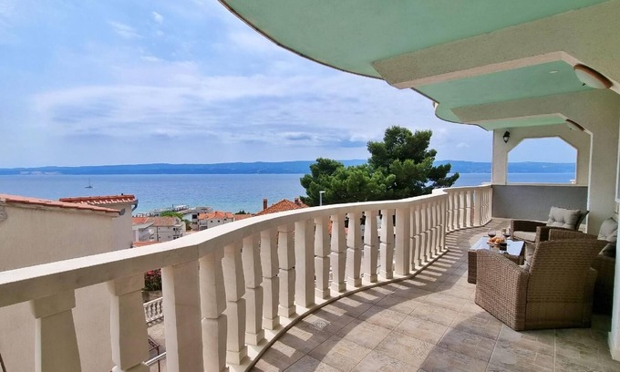 Duce Apartment | Holiday apartment Omiš for 1 - 5 persons with 2 bedrooms - Holiday apartment