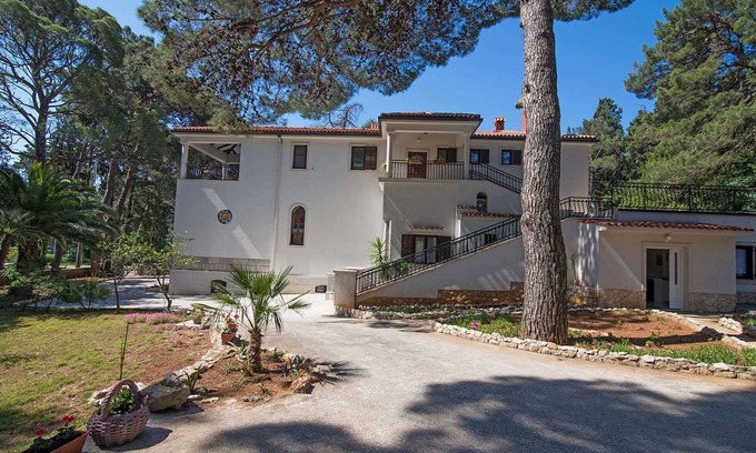 Cove Murtar Apartment | Holiday apartment with terrace