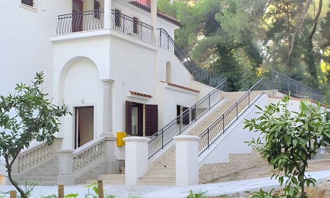 Cove Murtar Apartment | Holiday apartment with terrace