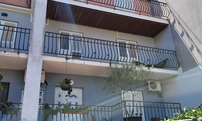 Rovinj Apartment | Holiday apartment with 2 terraces and internet access