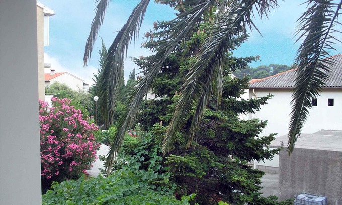 Palit Apartment | Holiday apartment with air conditioning and balcony