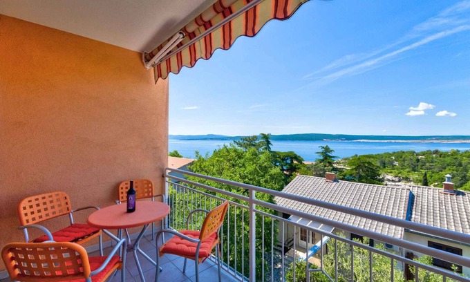 Klanfari Apartment | Holiday apartment with a/c