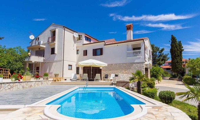 Medulin Apartment | Holiday apartment with pool