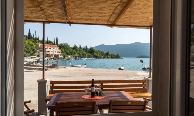 Hodilje House | Holiday Home Anima Maris- Duplex Two Bedroom Holiday Home with Terrace and Sea View