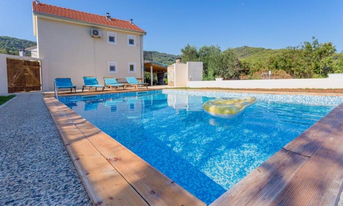 Dol House | Holiday Home Antonija