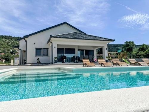 Donji Prolozac House | Holiday Home Rest for the soul by Interhome