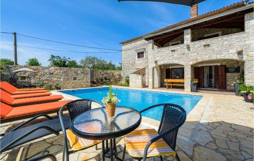 Cabrunici House | Holiday Home Svetvincenat With Outdoor Swimming Pool 207