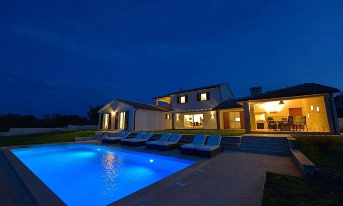 Kavran House | Holiday house Krnica for 2 - 10 persons with 5 bedrooms - Holiday house