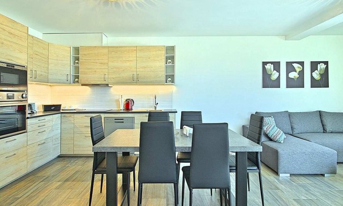 Rogocana House | Holiday house Labin for 6 - 7 persons with 3 bedrooms - Holiday house