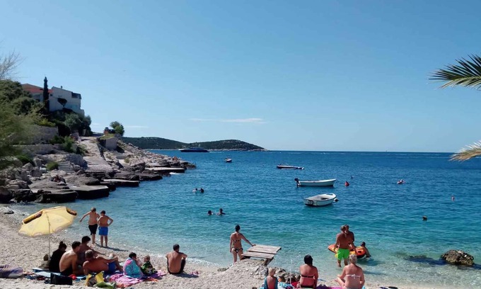 Veleniki House | Holiday room with Terrace and Internet Access