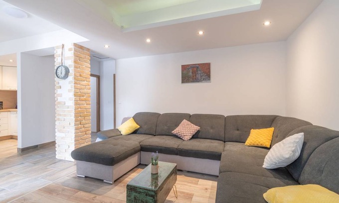Slivno House | House ∙ 2 bedrooms ∙ 5 guests