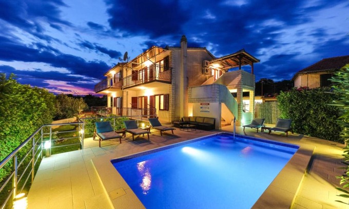 Seget House | House ∙ 4 bedrooms ∙ 8 guests