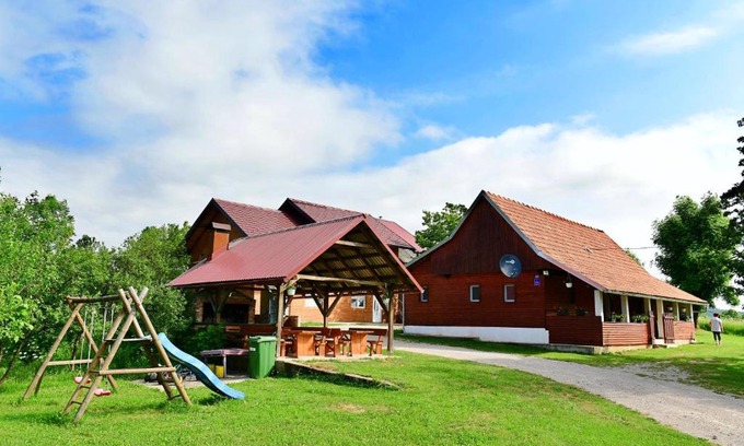 Rakovica Apartment | House Luna