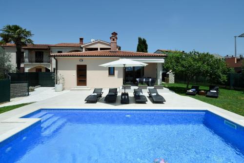 Galizana House | House Vedran 1125