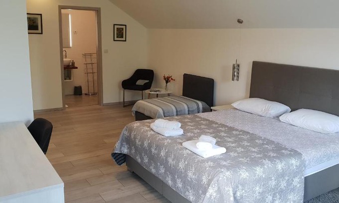 Velika Gorica House | KE-TO Zagreb Airport Rooms