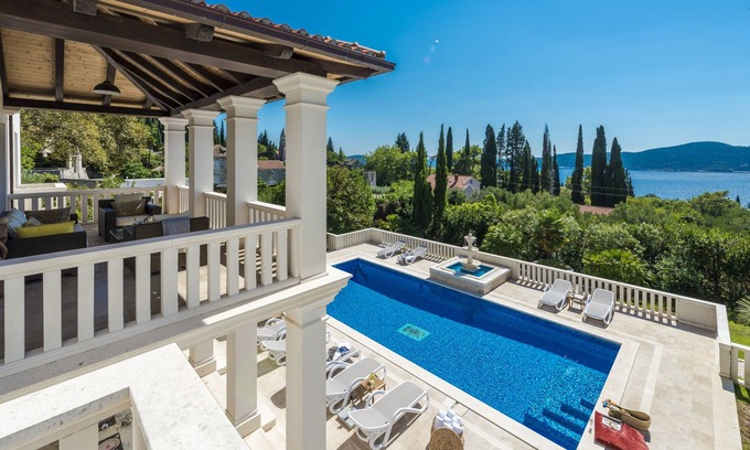 Trsteno House | La Villa (OWNER) - Relax like its Renaissance at this nobleman worthy retreat